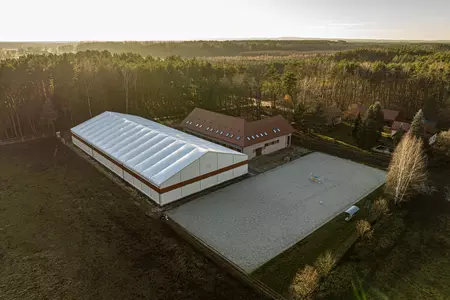 De ce hala pentru manej reprezinta solutia ideala pentru fiecare herghelie?
