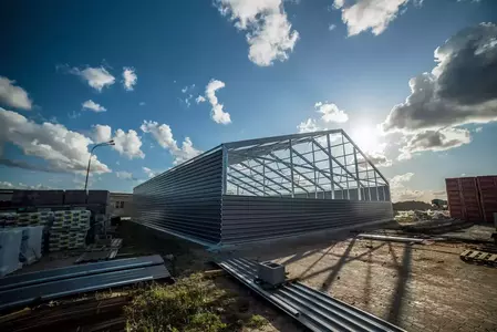Cât costă construirea unei hale de depozitare de 1000 m² în 2026? Analiză detaliată a prețului