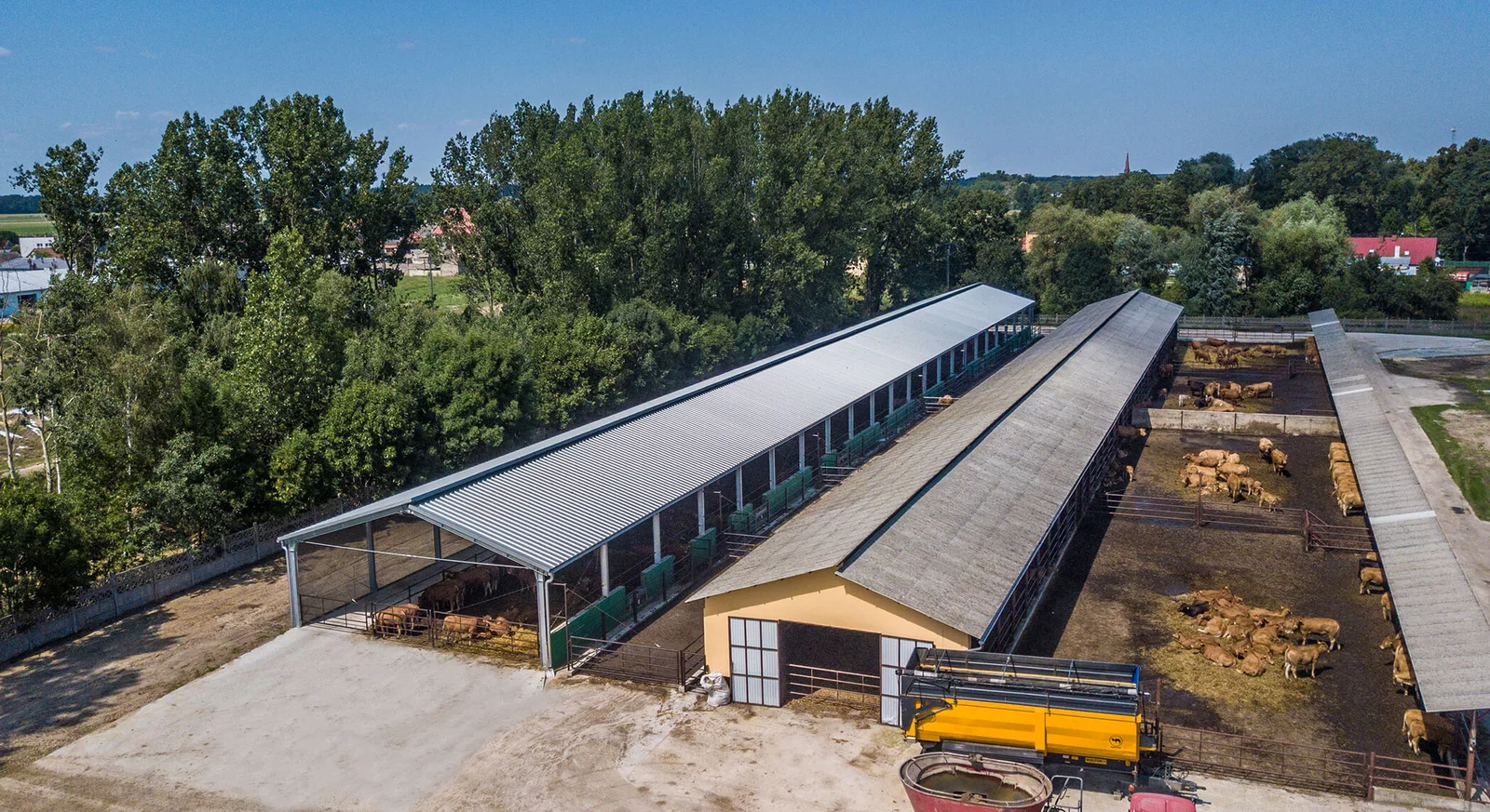 Hală agricolă în loc de hambar - cum o construcție de oțel modernă a schimbat o gospodărie